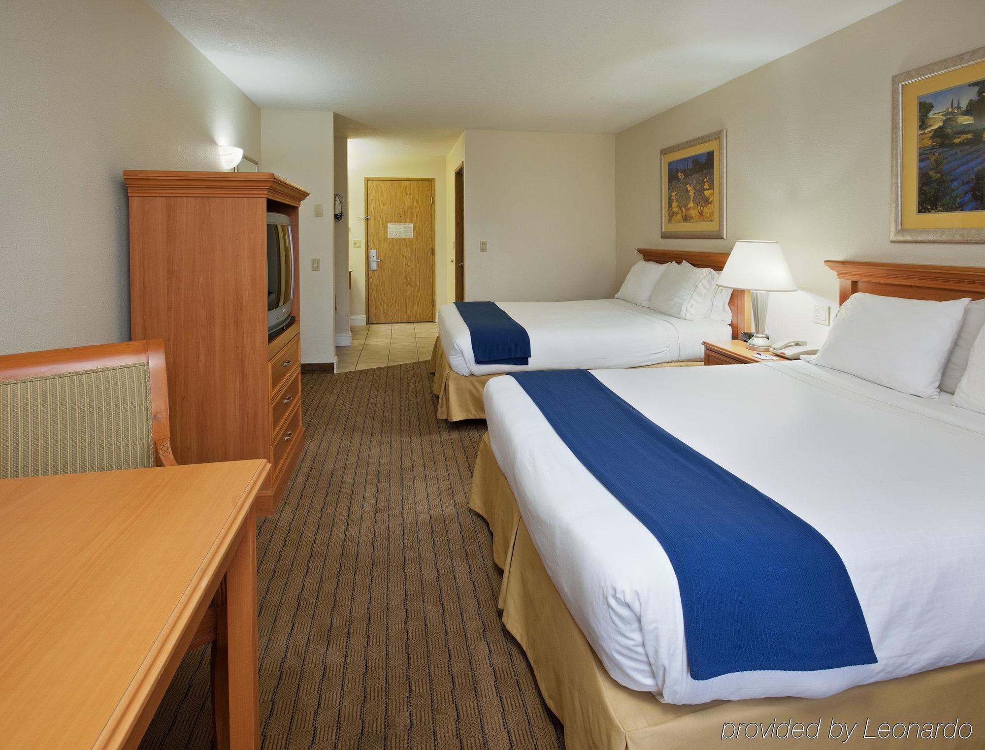 Express By Ihg 2*