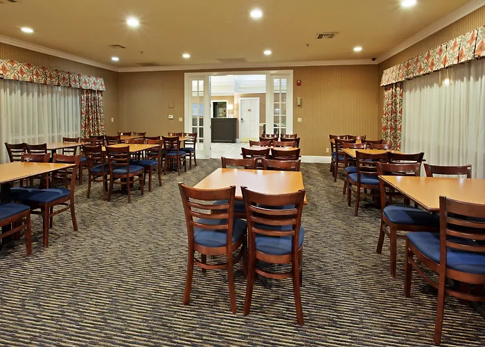 Holiday Inn Express Corning By Ihg