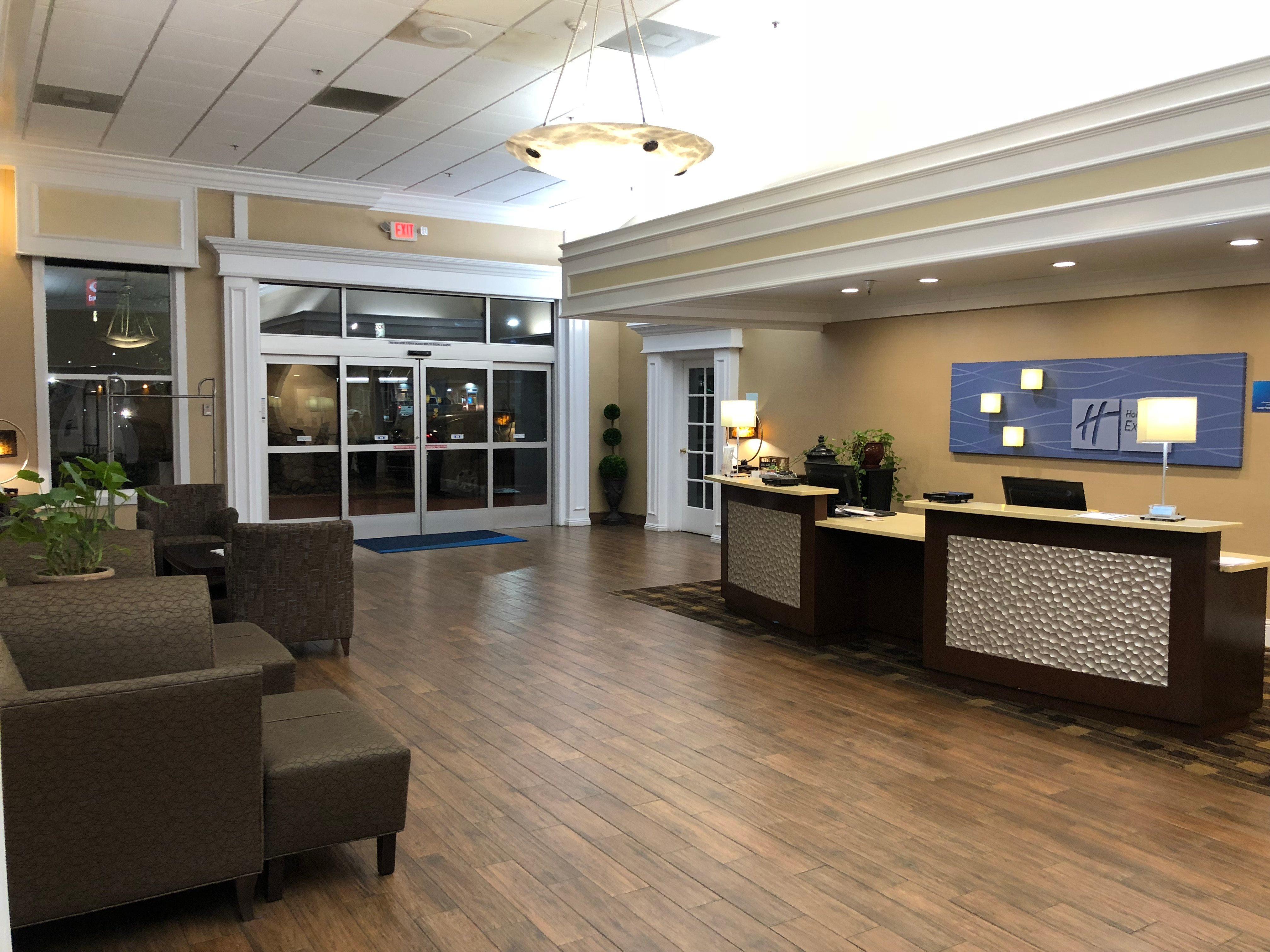 Express By Ihg Hotel Corning