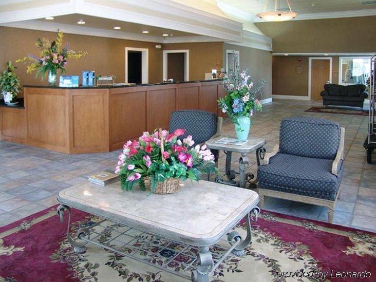 Express By Ihg Hotel 2*