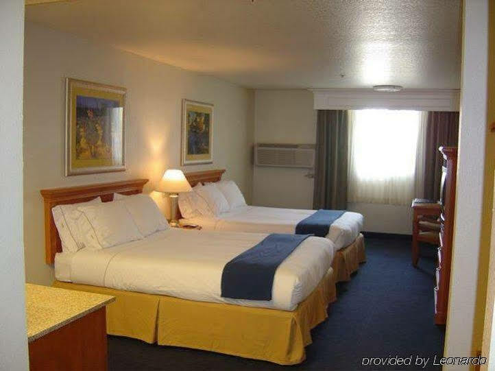 Express By Ihg Hotel Corning